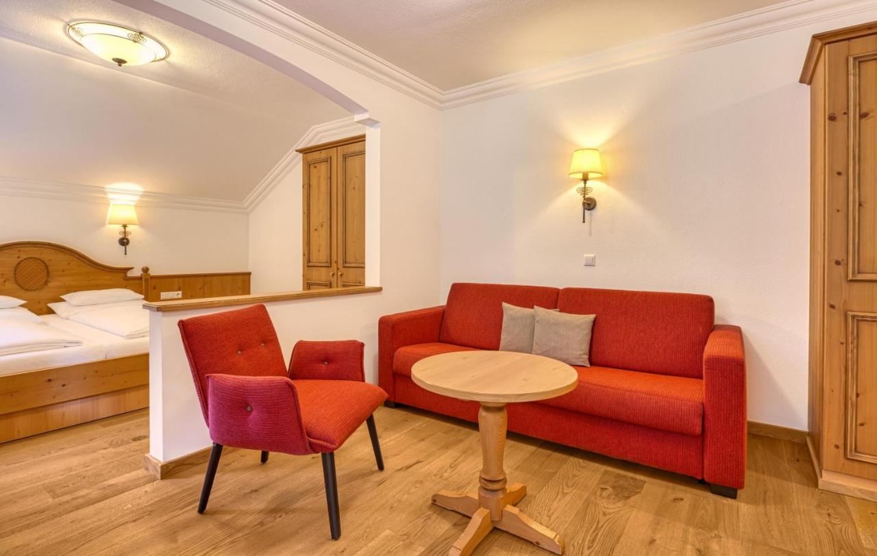 Hotel Kristall Гросарл Екстериор снимка