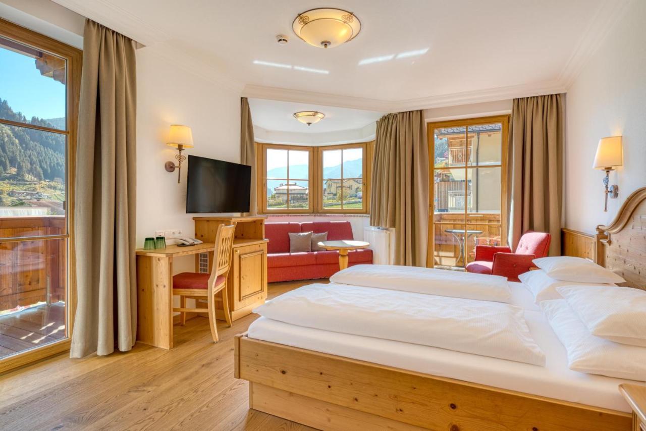 Hotel Kristall Гросарл Екстериор снимка