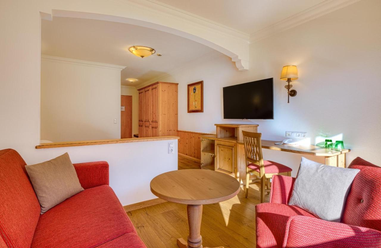 Hotel Kristall Гросарл Екстериор снимка